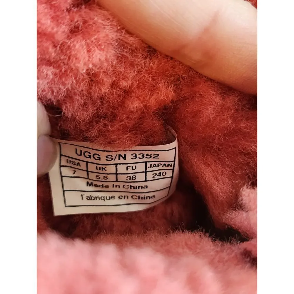 Ugg Australia Bailey button mini low boots pink 3352‎ sz 7 women